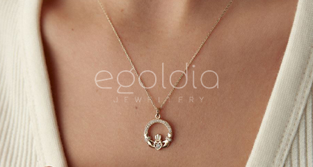 Anneler Günü’nde Mükemmel Bir Hediye Seçeneği: E-Goldia Jewellery ile Altın Kolye
