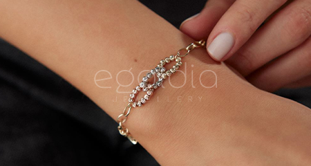 Dorika Bileklik Trendleri ve E-Goldia Jewellery’nin Özgün Tasarımları