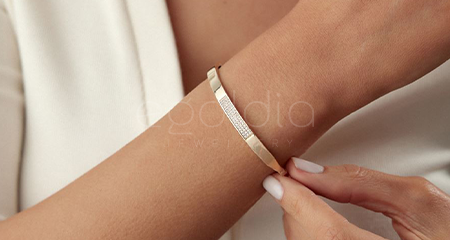 Altın Takı İndirimleriyle Zamansız Zarafetin Işıltısı: E-Goldia Jewellery ile Lüks Yeniden Tanımlanıyor