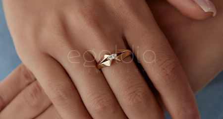 Yılbaşı Takı Kampanyaları: Yeni Yılın Işıltısını E-Goldia Jewellery ile Keşfedin