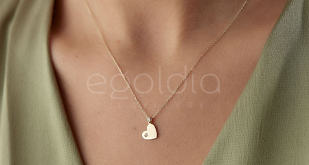 Kadınlar Günü Hediye Takı Rehberi: Zarif, Kalıcı ve Anlamlı Seçimler