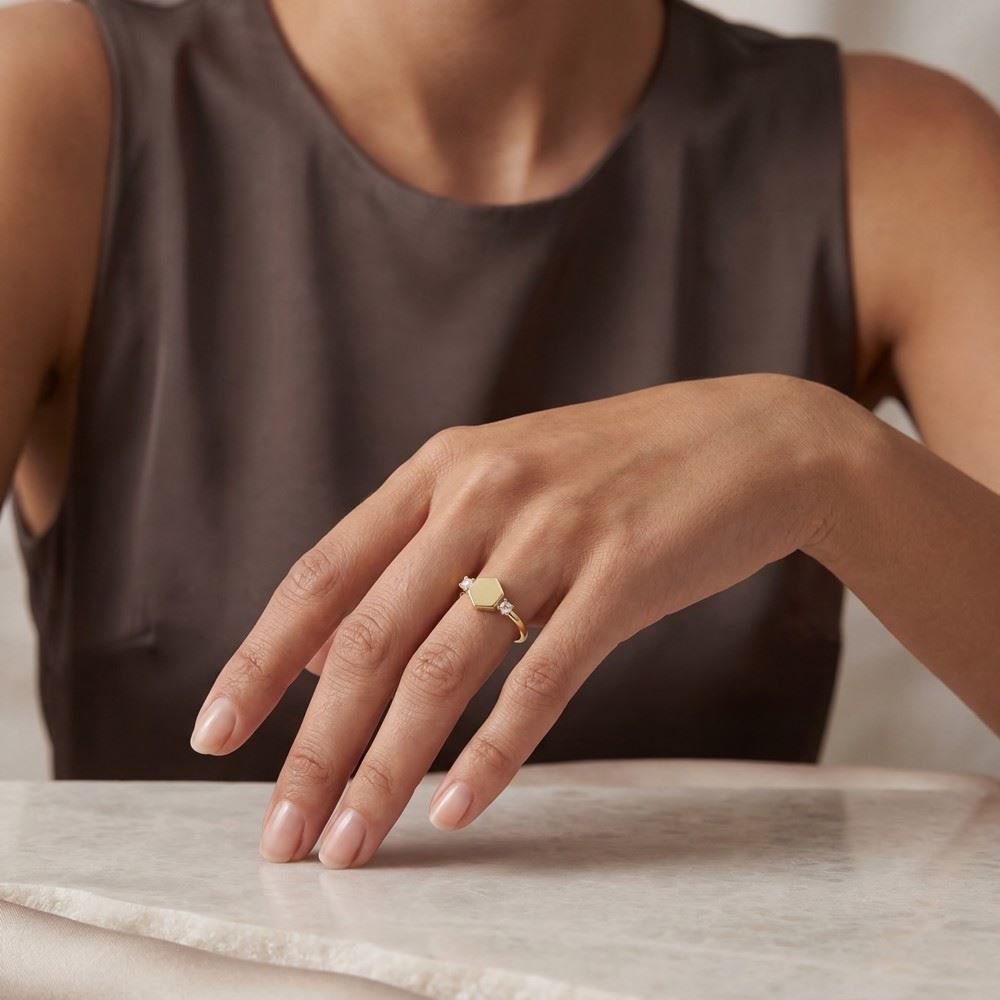 Altıgen Baget Taşlı Yüzük