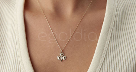 Minimalist Takılar ile Sadelikte Gizlenen Zarafet