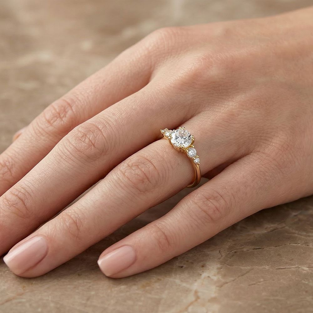 Oval Kenar Taşlı Fantazi Yüzük