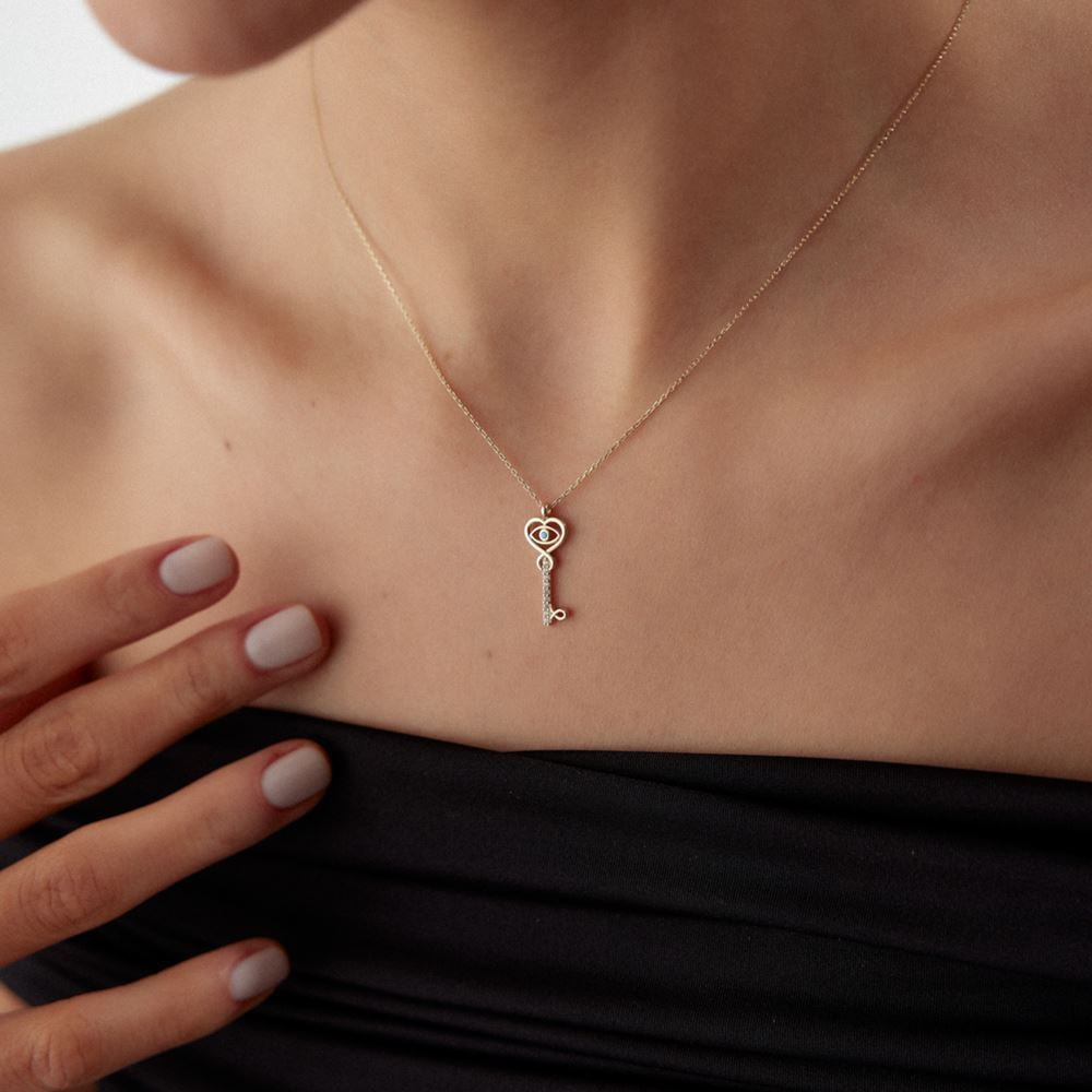 Anahtar Taşlı Kolye