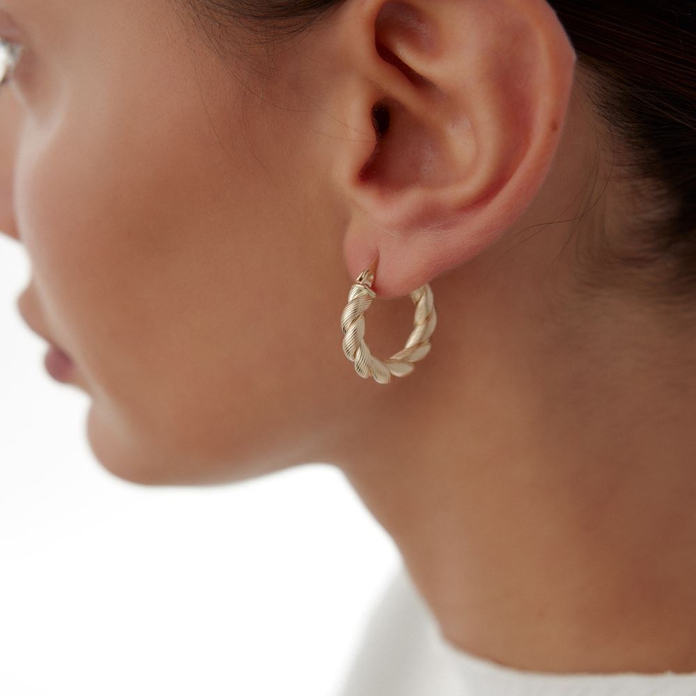 Sade Kıvrımlı Çizgi Halka Küpe