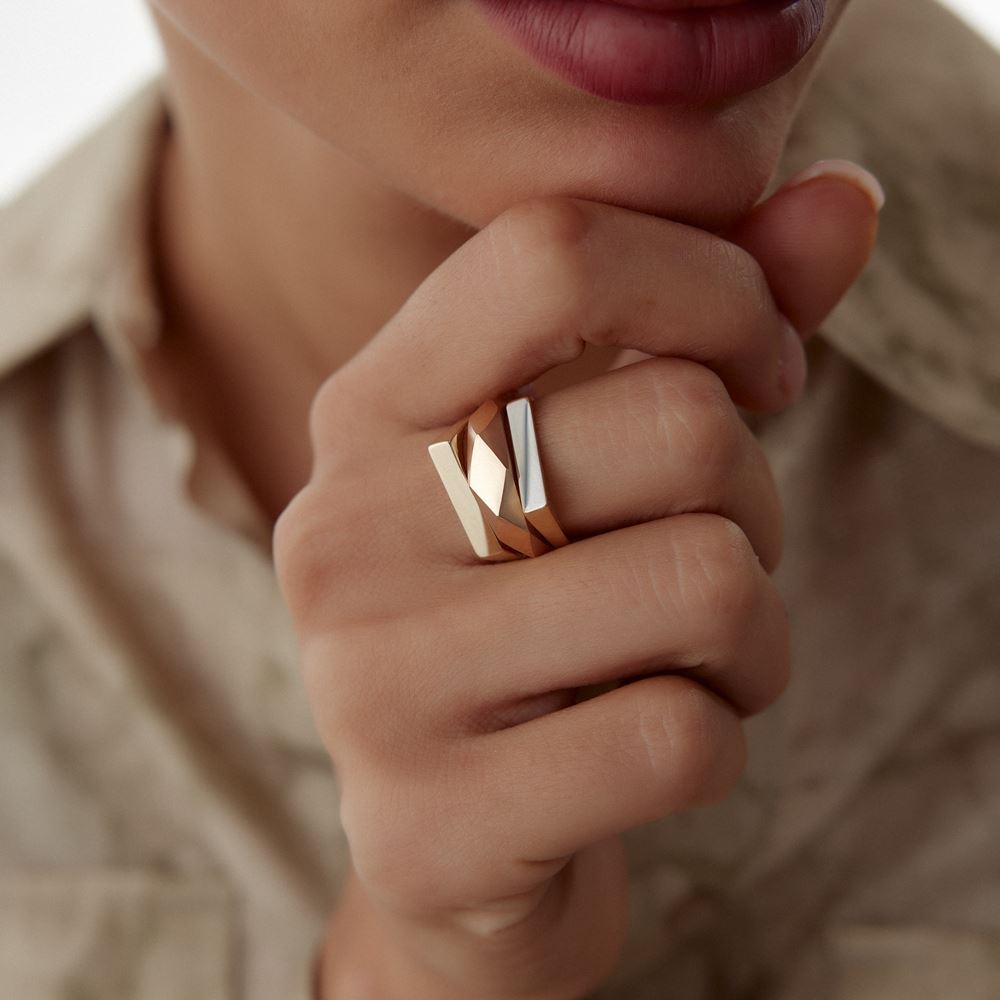 Üç Renk Yatay Geometrik Tasarım Yüzük