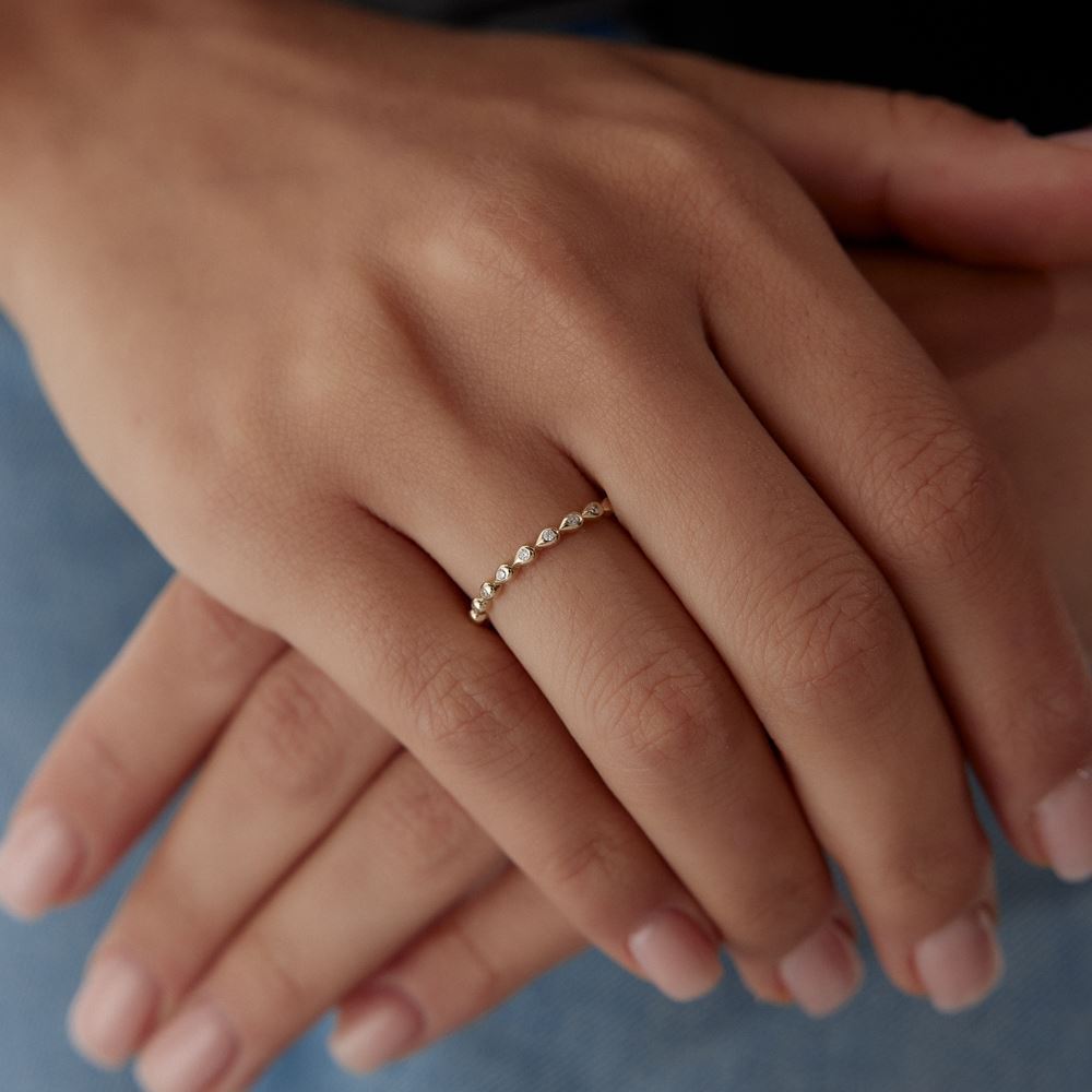 Damla Sıralı Taşlı Yüzük