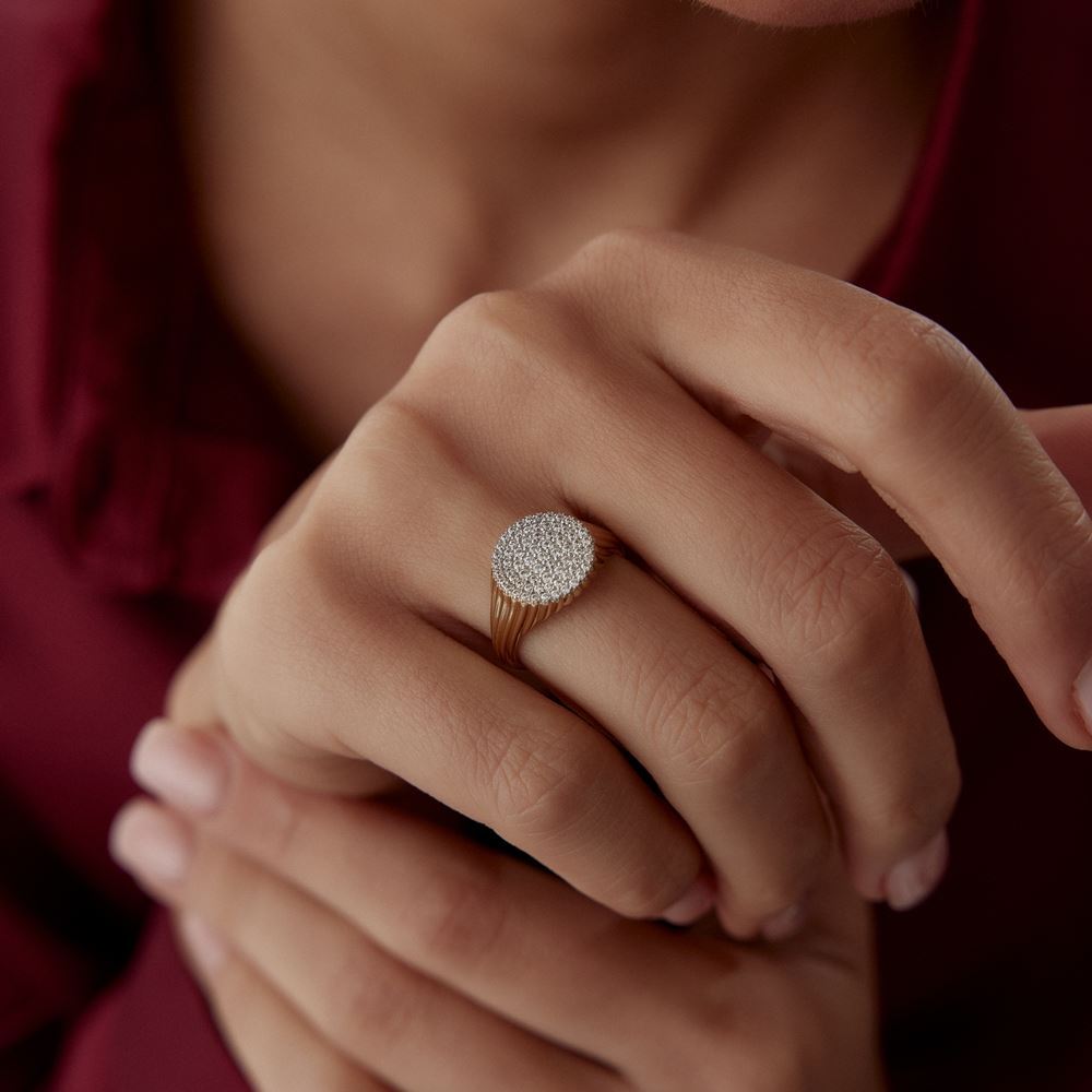 Oval Çizgi Tasarım Oval Taşlı Yüzük