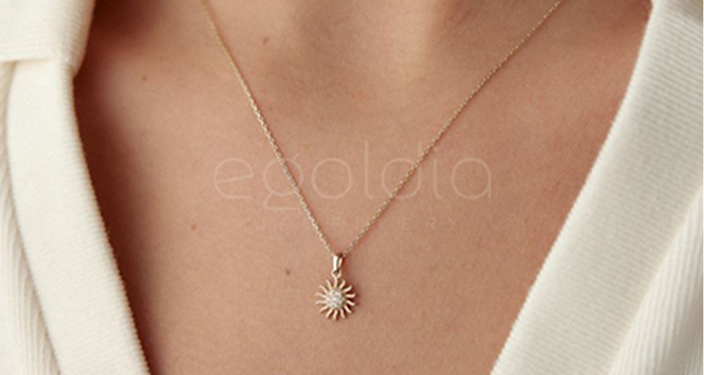 Öğretmenler Günü Altın Kolye Seçenekleri: E-Goldia Jewellery ile Değer Katan Hediyeler