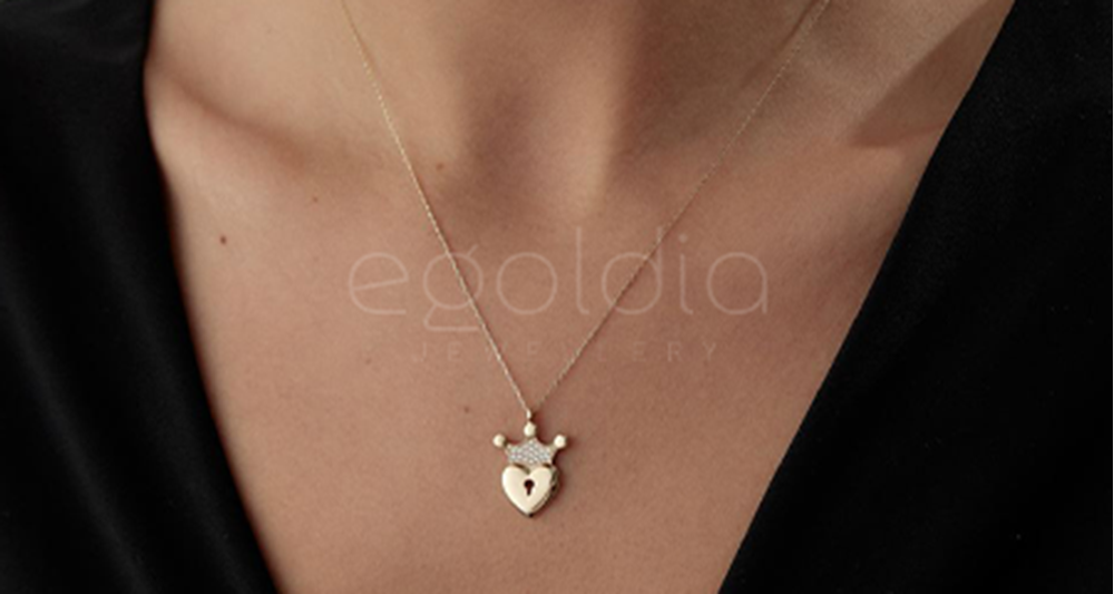 Sevgililer Günü Kolye Seçerken İlham Veren Detaylar: Aşkın Altın Hali