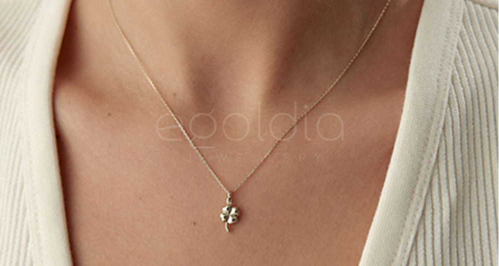 Minimal Kolye Modelleri ile Zamansız Şıklık