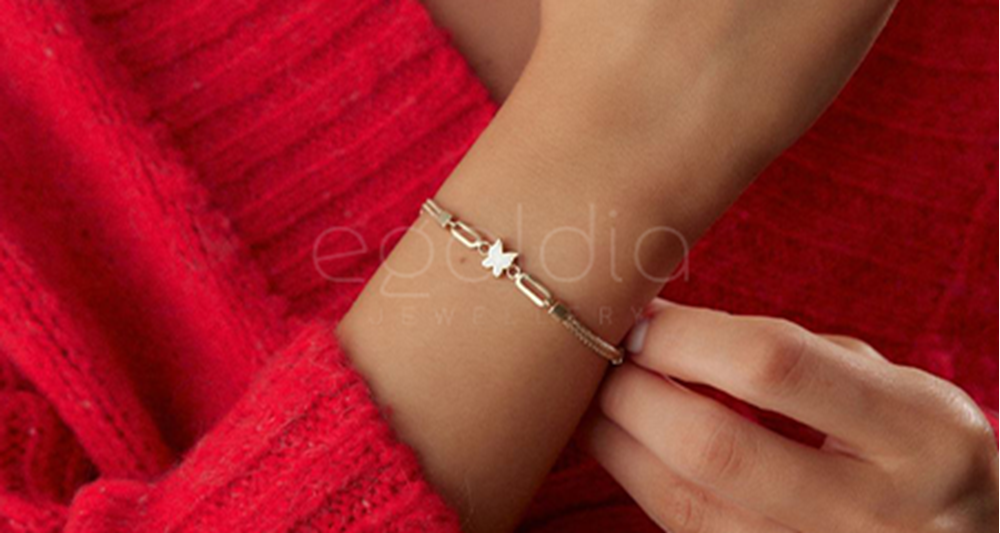 Sevgiliye Özel Takı: Aşkı Anlatmanın En Zarif Yolu