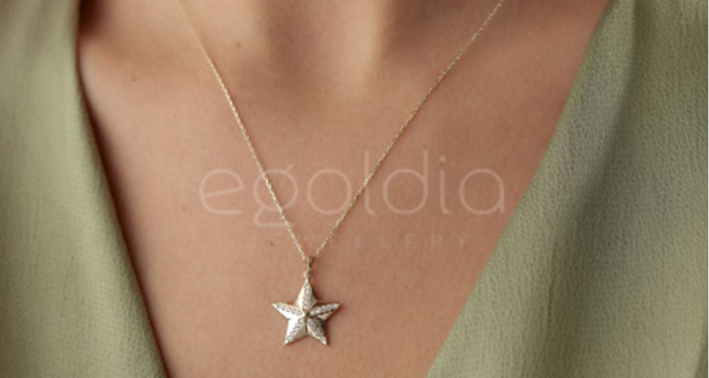 Sevgililer Günü Altın Hediye Rehberi: Zamansız Bir Değerle Aşkı Anlatmak