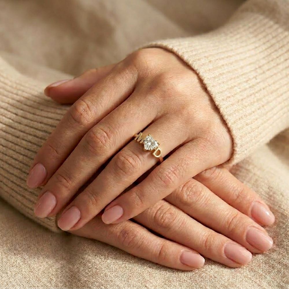 Kalp Taşlı Harfli Yüzük