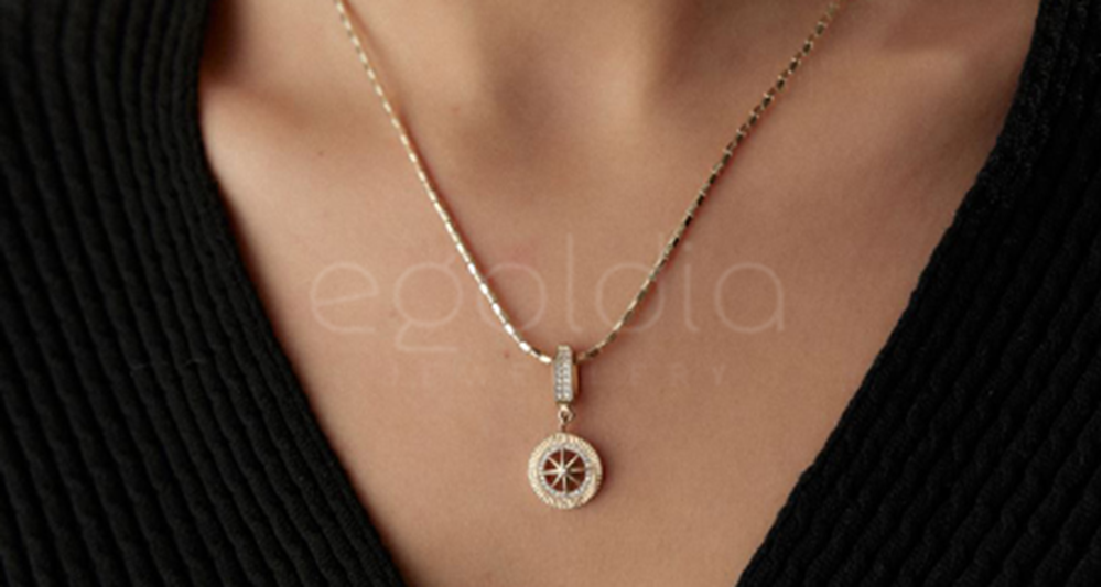 Kadın Altın Kolye Modelleri ile Zarafetin Zamansız Şıklığı