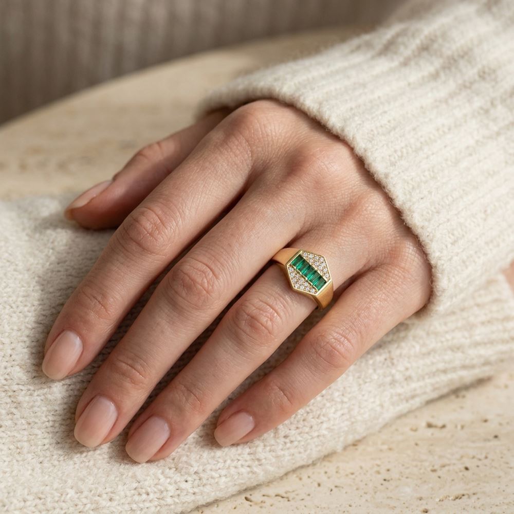 Altıgen Tasarım Taşlı Yüzük