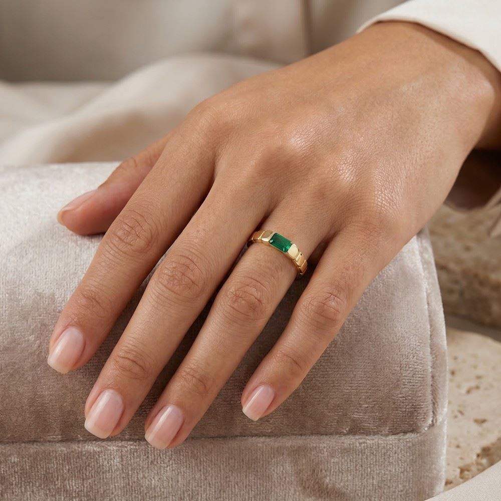 Kare Bakla Tasarım Yeşil Taşlı Yüzük